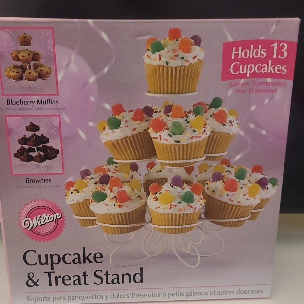 Wilton Colorful Cupcake & Treat Stand